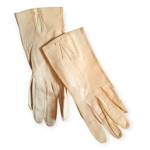 Vintage 60s Kid Leather Gloves with Bow Detail size 6 1/2